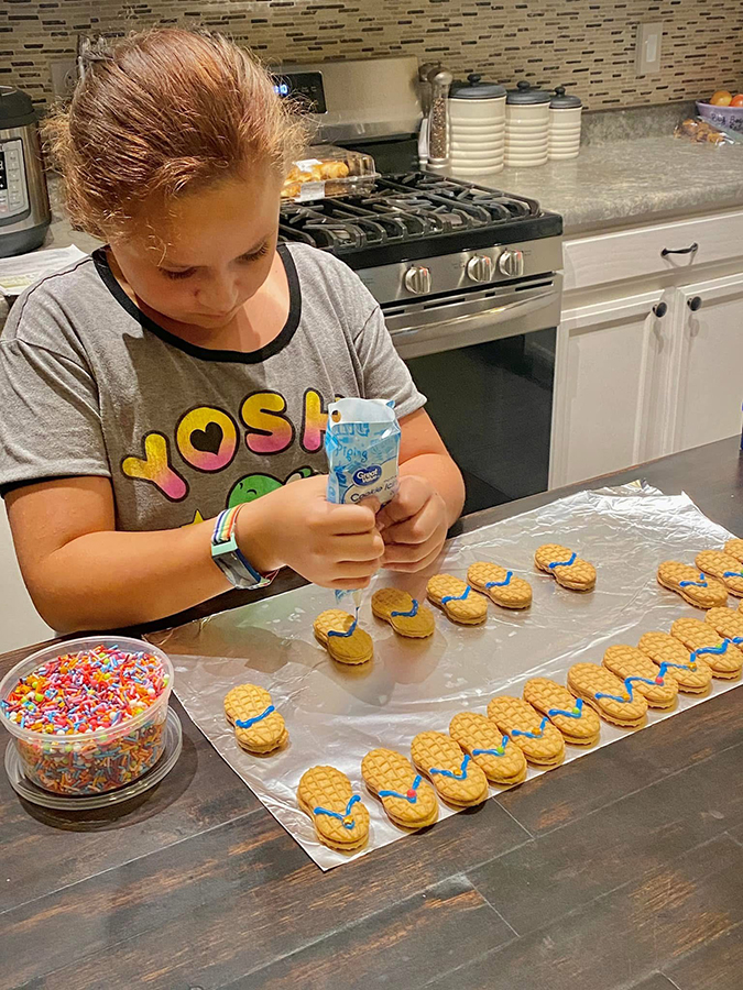 Sandal maker. © Shelly Arroyo
